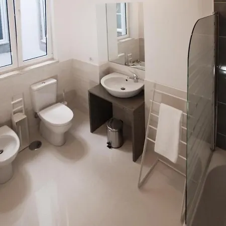 3 Bedrooms Apartman *